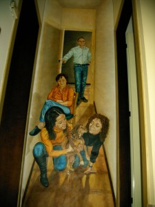 parete di un corridoio ritratto di famiglia 300x100 acrilico su tela COLLEZIONE PRIVATA